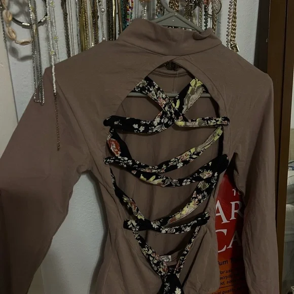 FREE PEOPLE top - Picture 9 of 12